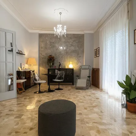 Viola In Zona Tranquilla - Madame Fannj Pansiyon Lucca